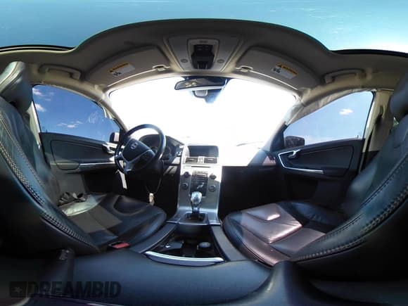 ✅ 2013 Volvo XC60 T6 • VIN: YV4902DZ4D2440564 • Lot: 39893350. Listed on IAAI with 171,624 mi. Free auction sales archive from the USA and detailed vehicle history report at DreamBid. Image 19.