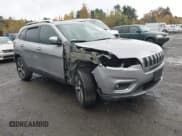 ✅ 2019 Jeep Cherokee Limited • VIN: 1C4PJMDX8KD394269 • Lot: 43468060. Wystawiony na IAAI z przebiegiem 77 829 mil. Bezpłatny archiwum sprzedaży aukcyjnych z USA i szczegółowy raport historii pojazdu na DreamBid. Zdjęcie 1.