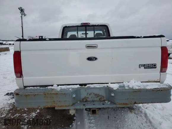 ✅ 1994 Ford F-250 • VIN: 1FTHX26M6RKB49759 • Lot: 85785514. Listed on Copart with 371,640 mi. Free auction sales archive from the USA and detailed vehicle history report at DreamBid. Image 6.