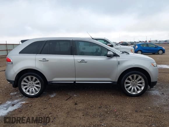 ✅ 2012 Lincoln MKX • VIN: 2LMDJ8JK6CBL03025 • Lot: 43538219. Wystawiony na IAAI z przebiegiem 72 684 mil. Bezpłatny archiwum sprzedaży aukcyjnych z USA i szczegółowy raport historii pojazdu na DreamBid. Zdjęcie 13.