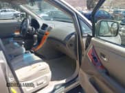 ✅ 2001 Lexus RX 300 • VIN: JTJGF10U210101884 • Lot: 42996809. Wystawiony na IAAI z przebiegiem 186 298 mil. Bezpłatny archiwum sprzedaży aukcyjnych z USA i szczegółowy raport historii pojazdu na DreamBid. Zdjęcie 5.