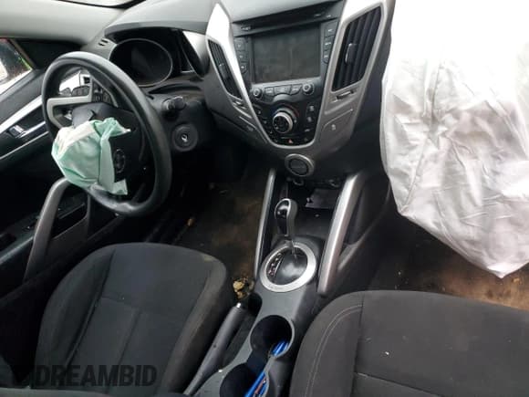 ✅ 2014 Hyundai Veloster RE:FLEX • VIN: KMHTC6AD2EU204268 • Лот: 78651814. Опубликован ранее на Copart с пробегом Не указан. Бесплатный доступ к архиву аукционных продаж из США и подробный отчёт об истории автомобиля на DreamBid. Изображение 8.