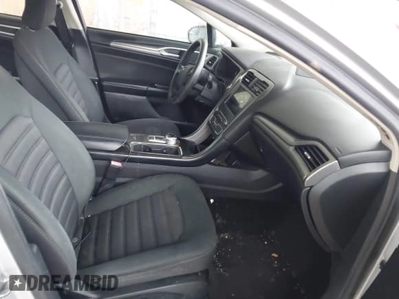 ✅ 2018 Ford Fusion SE • VIN: 3FA6P0H70JR179414 • Лот: 43877600. Опубликован ранее на IAAI с пробегом 153 151 миль. Бесплатный доступ к архиву аукционных продаж из США и подробный отчёт об истории автомобиля на DreamBid. Изображение 5.