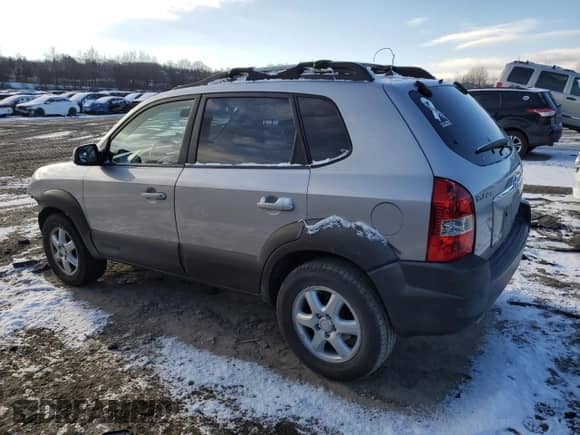 2005 Hyundai Tucson GLS с VIN KM8JN72D45U086066, выставлен на аукционе Copart как лот 82767914 с пробегом 122 206 миль миль и Списание • Salvage title. История ставок и продаж доступна на DreamBid. Изображение 2.