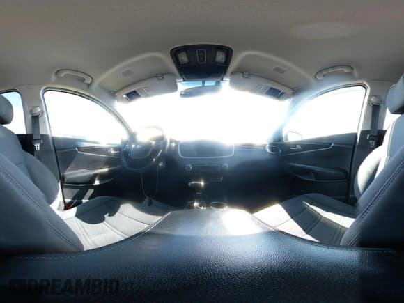 ✅ 2020 Kia Sorento LX • VIN: 5XYPG4A32LG624214 • Лот: 43311177. Опубликован ранее на IAAI с пробегом 100 377 миль. Бесплатный доступ к архиву аукционных продаж из США и подробный отчёт об истории автомобиля на DreamBid. Изображение 18.