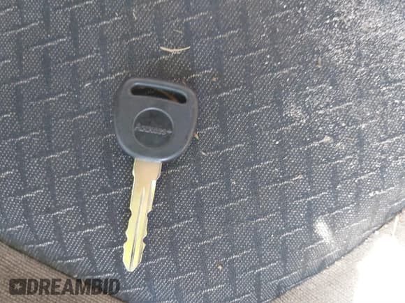 ✅ 2000 Chevrolet Suburban LS • VIN: 3GNEC16T0YG173245 • Лот: 41684543. Опубликован ранее на IAAI с пробегом Не указан. Бесплатный доступ к архиву аукционных продаж из США и подробный отчёт об истории автомобиля на DreamBid. Изображение 11.