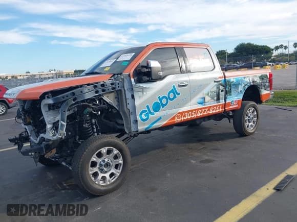 ✅ 2021 Ford F-250 XL • VIN: 1FT7W2BT7MED66854 • Lot: 43576412. Wystawiony na IAAI z przebiegiem 75 642 mil. Bezpłatny archiwum sprzedaży aukcyjnych z USA i szczegółowy raport historii pojazdu na DreamBid. Zdjęcie 2.