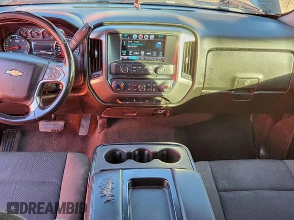 ✅ 2018 Chevrolet Silverado 1500 LT • VIN: 3GCPCREC8JG366167 • Lot: 96327085. Wystawiony na Copart z przebiegiem 134 515 mil. Bezpłatny archiwum sprzedaży aukcyjnych z USA i szczegółowy raport historii pojazdu na DreamBid. Zdjęcie 9.