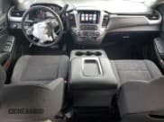 ✅ 2016 Chevrolet Suburban LS • VIN: 1GNSCGEC0GR180640 • Lot: 64640164. Wystawiony na Copart z przebiegiem 175 445 mil. Bezpłatny archiwum sprzedaży aukcyjnych z USA i szczegółowy raport historii pojazdu na DreamBid. Zdjęcie 8.