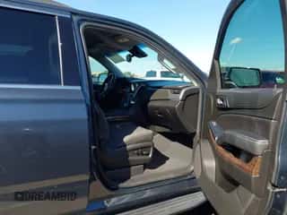 2019 Chevrolet Suburban LS z VIN 1GNSCGKC4KR244725, wystawiony jako IAAI lot #43452942 z przebiegiem 65 997 mil mil oraz . Historia ofert i sprzedaży dostępna na DreamBid. Obrazek 5.