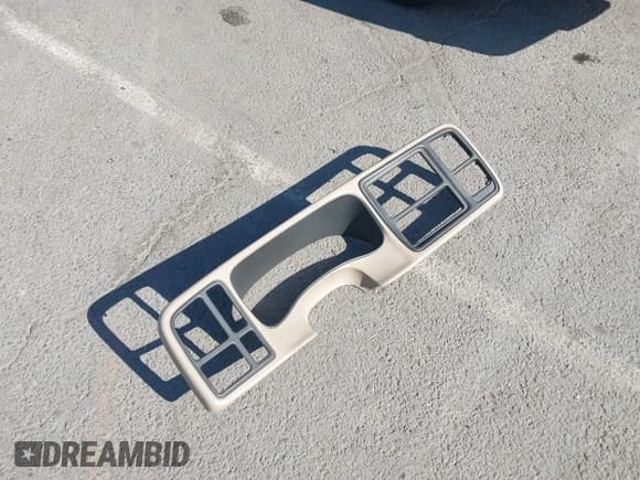 ✅ 2004 Chevrolet Avalanche Z66 • VIN: 3GNEC12T04G331664 • Lot: 43056675. Listed on IAAI with 209,767 mi. Free auction sales archive from the USA and detailed vehicle history report at DreamBid. Image 12.