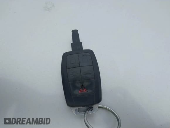 ✅ 2008 Volvo S40 R-Design • VIN: YV1MS672982350484 • Lot: 43770886. Listed on IAAI with 172,524 mi. Free auction sales archive from the USA and detailed vehicle history report at DreamBid. Image 11.