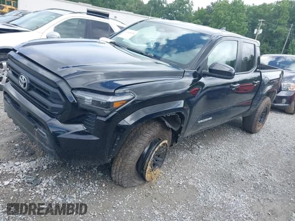 ✅ 2024 Toyota Tacoma SR5 • VIN: 3TMLB5JN3RM049802 • Lot: 42448898. Listed on IAAI with 9,049 mi. Free auction sales archive from the USA and detailed vehicle history report at DreamBid. Image 2.