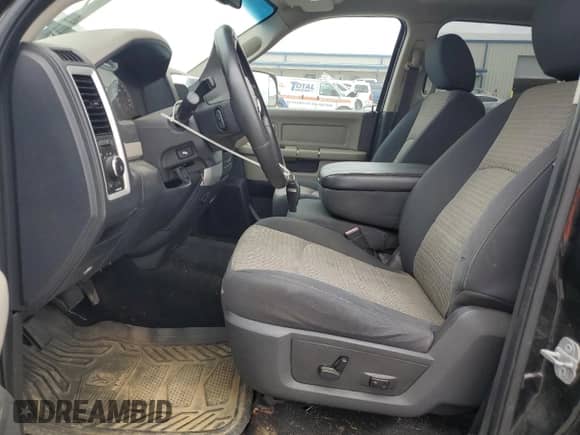 2010 Dodge 1500 Sport z VIN 1D7RV1CT2AS153043, wystawiony jako Copart lot #69821135 z przebiegiem 141 403 mil mil oraz Czysty tytuł • Clean title. Historia ofert i sprzedaży dostępna na DreamBid. Obrazek 7.