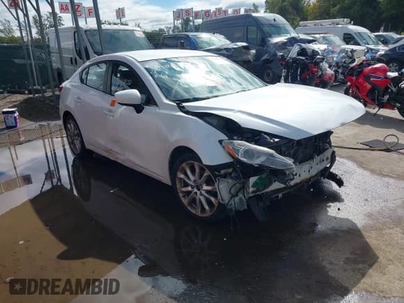 ✅ 2014 Mazda 3 S Touring • VIN: JM1BM1V30E1116533 • Лот: 43441220. Опубликован ранее на IAAI с пробегом 157 623 миль. Бесплатный доступ к архиву аукционных продаж из США и подробный отчёт об истории автомобиля на DreamBid. Изображение 1.