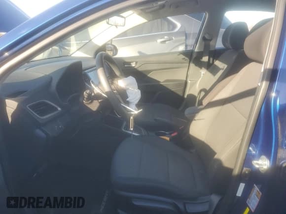 ✅ 2019 Hyundai Accent SEL • VIN: 3KPC24A35KE052208 • Lot: 47348995. Listed on Copart with 53,907 mi. Free auction sales archive from the USA and detailed vehicle history report at DreamBid. Image 7.