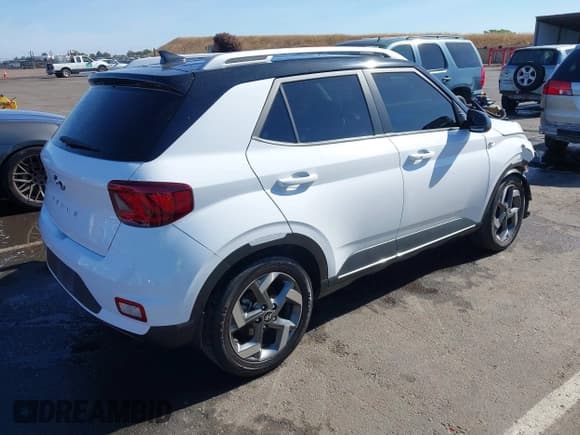 ✅ 2022 Hyundai Venue Limited • VIN: KMHRC8A38NU137933 • Lot: 42254522. Listed on IAAI with 72,596 mi. Free auction sales archive from the USA and detailed vehicle history report at DreamBid. Image 4.