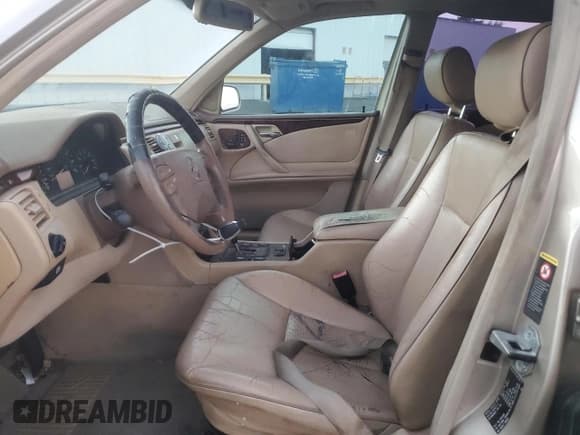 ✅ 2001 Mercedes-Benz E 320 • VIN: WDBJF70J31B293515 • Lot: 79318294. Wystawiony na Copart z przebiegiem Nie podano. Bezpłatny archiwum sprzedaży aukcyjnych z USA i szczegółowy raport historii pojazdu na DreamBid. Zdjęcie 7.