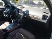 ✅ 2017 Audi Q5 Premium • VIN: WA1C2AFP5HA075438 • Лот: 43180293. Опубликован ранее на IAAI с пробегом 88 397 миль. Бесплатный доступ к архиву аукционных продаж из США и подробный отчёт об истории автомобиля на DreamBid. Изображение 5.