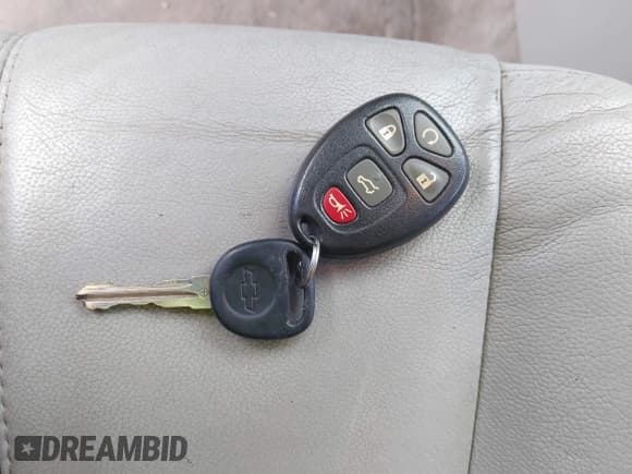 ✅ 2008 Chevrolet Suburban LTZ • VIN: 1GNFC16008J226762 • Лот: 41573727. Опубликован ранее на IAAI с пробегом 208 804 миль. Бесплатный доступ к архиву аукционных продаж из США и подробный отчёт об истории автомобиля на DreamBid. Изображение 11.