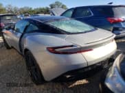 ✅ 2017 Aston Martin DB11 • VIN: SCFRMFAV6HGL00560 • Lot: 62420112. Wystawiony na Copart z przebiegiem Nie podano. Bezpłatny archiwum sprzedaży aukcyjnych z USA i szczegółowy raport historii pojazdu na DreamBid. Zdjęcie 3.