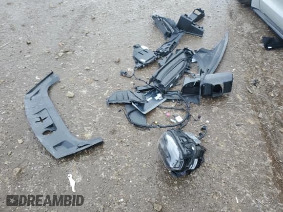 ✅ 2024 Porsche Taycan GTS • VIN: WP0AD2Y15RSA47157 • Lot: 43375725. Listed on Copart with 1,555 mi. Free auction sales archive from the USA and detailed vehicle history report at DreamBid. Image 14.