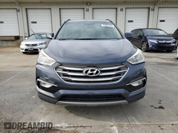 2017 Hyundai Santa Fe 2.4L z VIN 5NMZUDLB3HH025020, wystawiony jako Copart lot #84997425 z przebiegiem 139 041 mil mil oraz Szkoda całkowita • Salvage title. Historia ofert i sprzedaży dostępna na DreamBid. Obrazek 5.