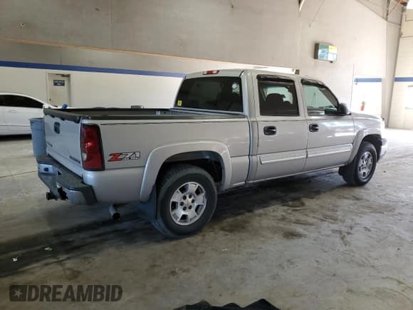 ✅ 2004 Chevrolet Silverado 1500 LS • VIN: 2GCEK13T941302313 • Lot: 43165525. Wystawiony na Copart z przebiegiem 185 885 mil. Bezpłatny archiwum sprzedaży aukcyjnych z USA i szczegółowy raport historii pojazdu na DreamBid. Zdjęcie 3.