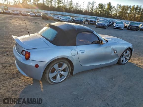 ✅ 2004 BMW Z4 3.0i • VIN: 4USBT53504LU08453 • Lot: 94264665. Listed on Copart with 185,456 mi. Free auction sales archive from the USA and detailed vehicle history report at DreamBid. Image 3.