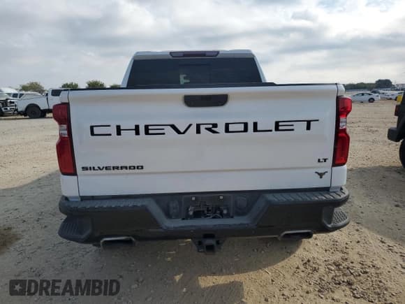 ✅ 2021 Chevrolet Silverado 1500 LT Trail Boss • VIN: 1GCPYFED7MZ279437 • Lot: 86627945. Wystawiony na Copart z przebiegiem 141 252 mil. Bezpłatny archiwum sprzedaży aukcyjnych z USA i szczegółowy raport historii pojazdu na DreamBid. Zdjęcie 6.