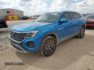 ✅ 2024 Volkswagen Atlas SE • VIN: 1V2JE2CA9RC247291 • Lot: 65359355. Wystawiony na Copart z przebiegiem 14 040 mil. Bezpłatny archiwum sprzedaży aukcyjnych z USA i szczegółowy raport historii pojazdu na DreamBid. Zdjęcie 1.