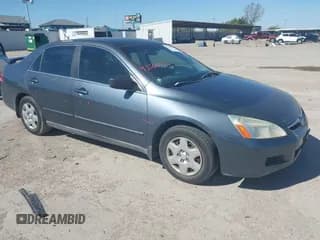 ✅ 2007 Honda Accord LX • VIN: 3HGCM56427G702658 • Lot: 43550979. Listed on IAAI with 218,217 mi. Free auction sales archive from the USA and detailed vehicle history report at DreamBid. Image 1.