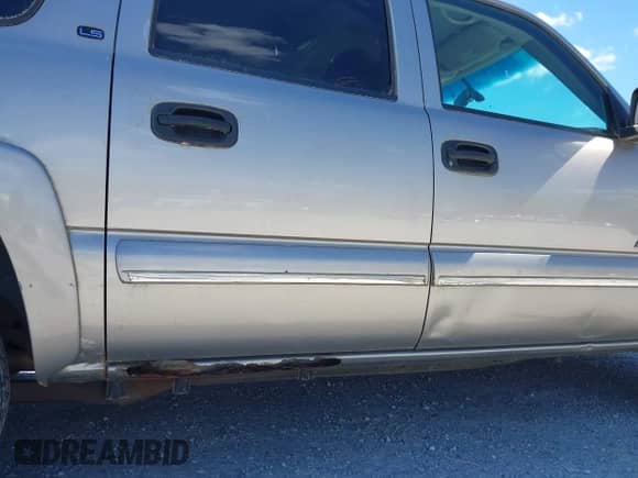 2000 Chevrolet Suburban LT с VIN 3GNFK16T0YG114431, выставлен на аукционе IAAI как лот 42059206 с пробегом 266 582 миль миль и . История ставок и продаж доступна на DreamBid. Изображение 13.