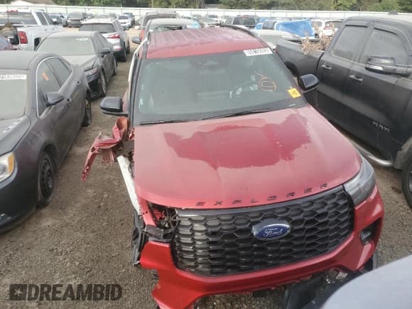 ✅ 2025 Ford Explorer ST-Line • VIN: 1FMUK8KH2SGB37623 • Lot: 86810685. Listed on Copart with 16,580 mi. Free auction sales archive from the USA and detailed vehicle history report at DreamBid. Image 5.