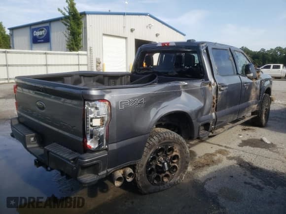 ✅ 2024 Ford F-250 XL • VIN: 1FT8W2BT0REC27595 • Lot: 64585624. Listed on Copart with Not provided. Free auction sales archive from the USA and detailed vehicle history report at DreamBid. Image 3.