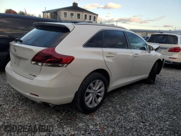 ✅ 2015 Toyota Venza LE • VIN: 4T3BA3BB7FU075563 • Lot: 91315755. Listed on Copart with 111,864 mi. Free auction sales archive from the USA and detailed vehicle history report at DreamBid. Image 3.