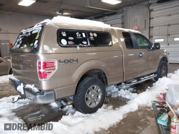 ✅ 2011 Ford F-150 FX4 • VIN: 1FTFX1EF4BKD43118 • Lot: 43799384. Wystawiony na IAAI z przebiegiem 222 451 mil. Bezpłatny archiwum sprzedaży aukcyjnych z USA i szczegółowy raport historii pojazdu na DreamBid. Zdjęcie 4.