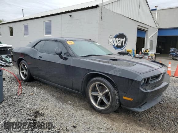 ✅ 2010 Dodge Challenger SE • VIN: 2B3CJ4DV6AH103431 • Lot: 53477725. Wystawiony na Copart z przebiegiem 126 526 mil. Bezpłatny archiwum sprzedaży aukcyjnych z USA i szczegółowy raport historii pojazdu na DreamBid. Zdjęcie 4.