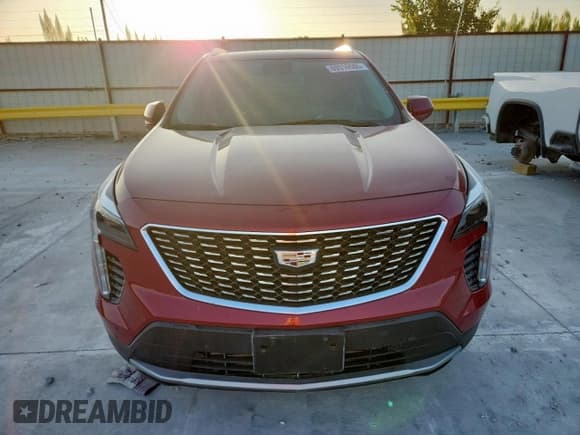 ✅ 2019 Cadillac XT4 FWD Premium Luxury • VIN: 1GYFZCR40KF101279 • Лот: 69316565. Опубликован ранее на Copart с пробегом 46 824 миль. Бесплатный доступ к архиву аукционных продаж из США и подробный отчёт об истории автомобиля на DreamBid. Изображение 5.