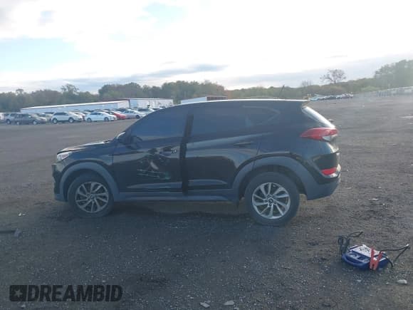 ✅ 2017 Hyundai Tucson SE • VIN: KM8J23A42HU519181 • Lot: 43466889. Wystawiony na IAAI z przebiegiem 128 137 mil. Bezpłatny archiwum sprzedaży aukcyjnych z USA i szczegółowy raport historii pojazdu na DreamBid. Zdjęcie 13.