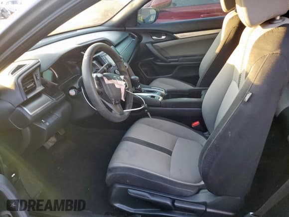 ✅ 2018 Honda Civic LX • VIN: 2HGFC4B58JH300157 • Lot: 83864015. Wystawiony na Copart z przebiegiem 61 694 mil. Bezpłatny archiwum sprzedaży aukcyjnych z USA i szczegółowy raport historii pojazdu na DreamBid. Zdjęcie 7.