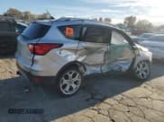 ✅ 2019 Ford Escape Titanium • VIN: 1FMCU9J95KUB72325 • Lot: 92628905. Wystawiony na Copart z przebiegiem Nie podano. Bezpłatny archiwum sprzedaży aukcyjnych z USA i szczegółowy raport historii pojazdu na DreamBid. Zdjęcie 3.