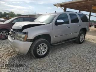 2009 Chevrolet Tahoe LTZ с VIN 1GNFC33J89J125625, выставлен на аукционе Copart как лот 53363225 с пробегом 244 015 миль миль и Списание • Salvage title. История ставок и продаж доступна на DreamBid. Изображение 1.