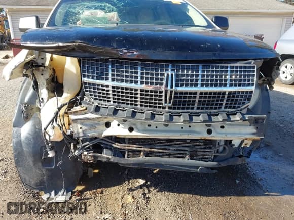 ✅ 2007 Lincoln MKX • VIN: 2LMDU88C27BJ34181 • Lot: 43673960. Wystawiony na IAAI z przebiegiem 161 451 mil. Bezpłatny archiwum sprzedaży aukcyjnych z USA i szczegółowy raport historii pojazdu na DreamBid. Zdjęcie 6.