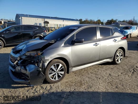 ✅ 2022 Nissan LEAF S Plus • VIN: 1N4BZ1BV2NC562250 • Лот: 87235025. Опубликован ранее на Copart с пробегом 28 743 миль. Бесплатный доступ к архиву аукционных продаж из США и подробный отчёт об истории автомобиля на DreamBid. Изображение 1.