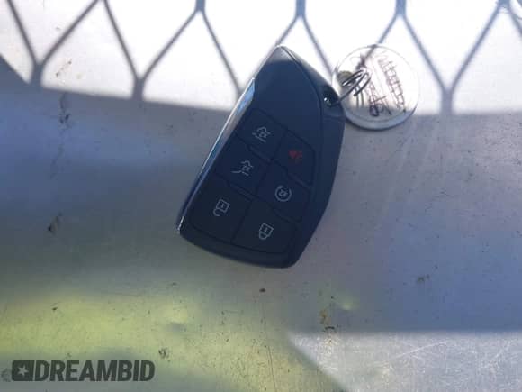 2023 Chevrolet Tahoe Premier z VIN 1GNSKSKD7PR196918, wystawiony jako IAAI lot #43356101 z przebiegiem 13 675 mil mil oraz . Historia ofert i sprzedaży dostępna na DreamBid. Obrazek 11.