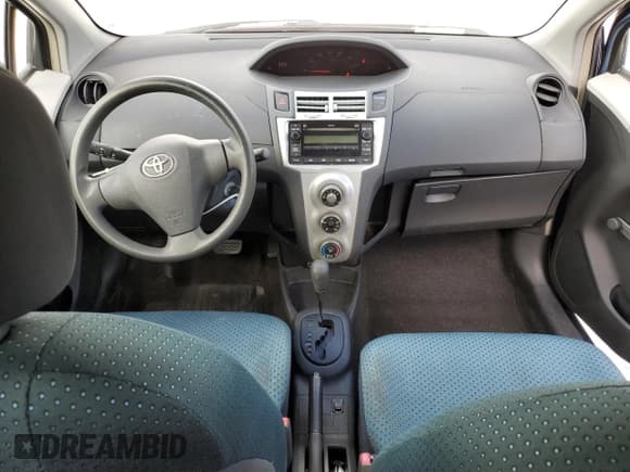 ✅ 2007 Toyota Yaris • VIN: JTDJT923875113750 • Lot: 86669975. Wystawiony na Copart z przebiegiem Nie podano. Bezpłatny archiwum sprzedaży aukcyjnych z USA i szczegółowy raport historii pojazdu na DreamBid. Zdjęcie 8.