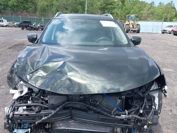 ✅ 2019 Nissan Rogue SL • VIN: 5N1AT2MV5KC786128 • Lot: 42561044. Listed on IAAI with 56,741 mi. Free auction sales archive from the USA and detailed vehicle history report at DreamBid. Image 6.