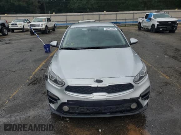 ✅ 2021 Kia Forte LXS • VIN: 3KPF24AD5ME327911 • Lot: 55284505. Wystawiony na Copart z przebiegiem 137 850 mil. Bezpłatny archiwum sprzedaży aukcyjnych z USA i szczegółowy raport historii pojazdu na DreamBid. Zdjęcie 5.