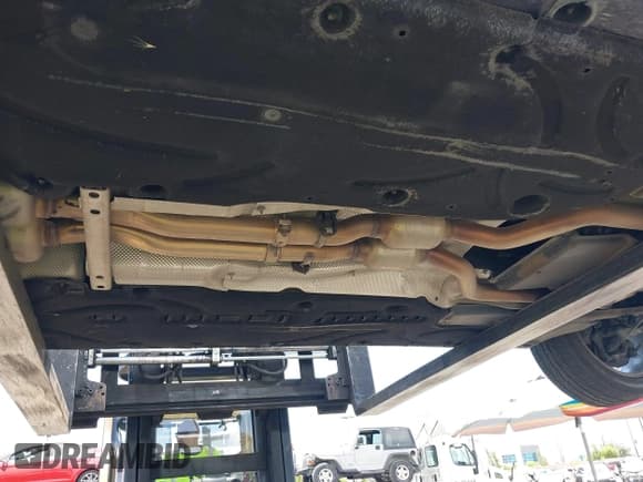 ✅ 2010 Mercedes-Benz S 550 • VIN: WDDNG7BB1AA312757 • Lot: 42772439. Wystawiony na IAAI z przebiegiem 165 196 mil. Bezpłatny archiwum sprzedaży aukcyjnych z USA i szczegółowy raport historii pojazdu na DreamBid. Zdjęcie 19.